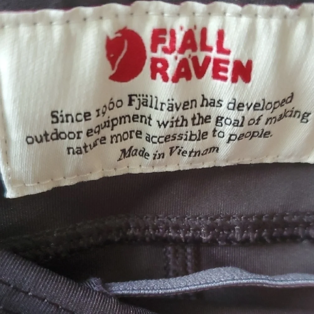 Fjallraven Women's Abisko MIDSUMMER Skort in Gray